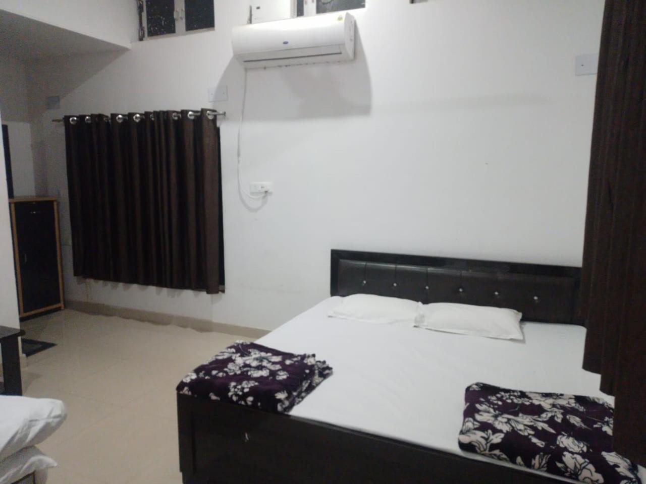 Homestay Gayatri Sadan *