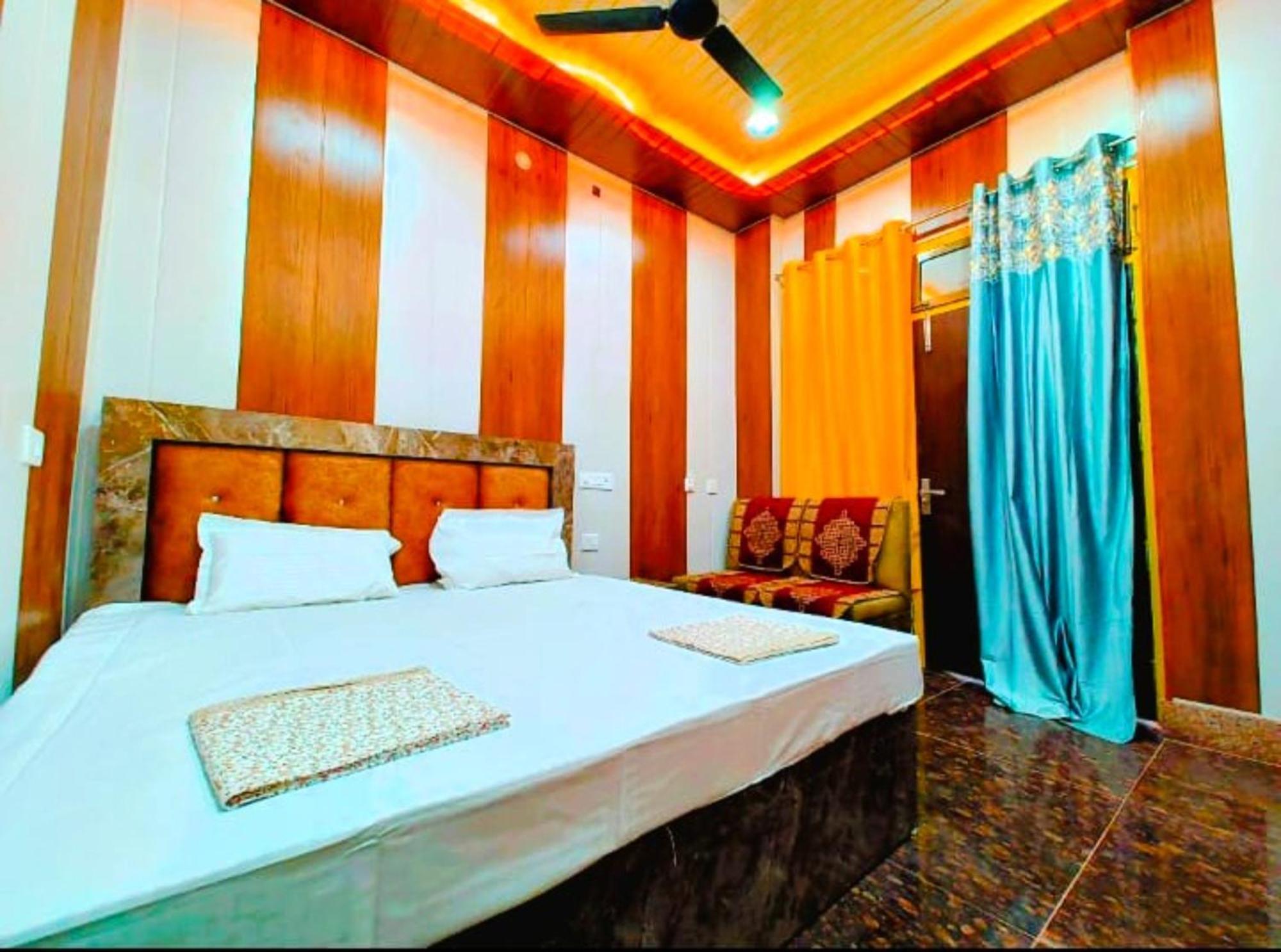 Homestay The Namo Ji Near Temple - Excellent Customer Service