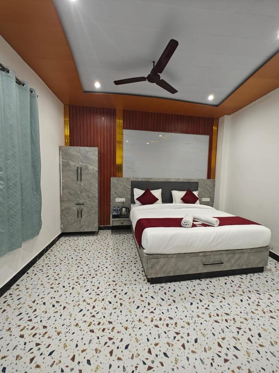 The Shyama - A Luxurious Near Ram Mandir Hotel 3*