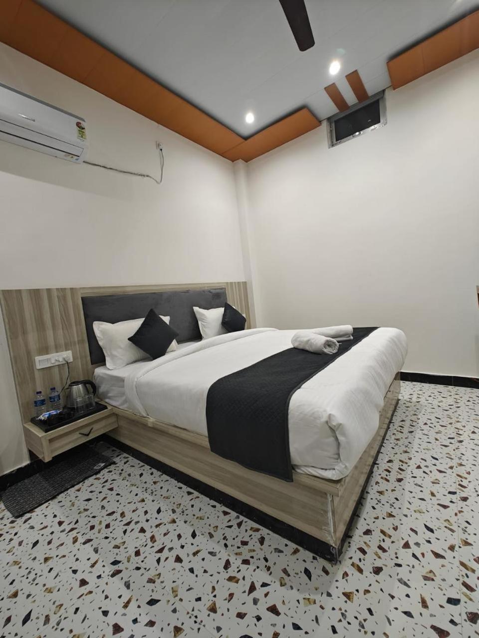 The Shyama - A Luxurious Near Ram Mandir