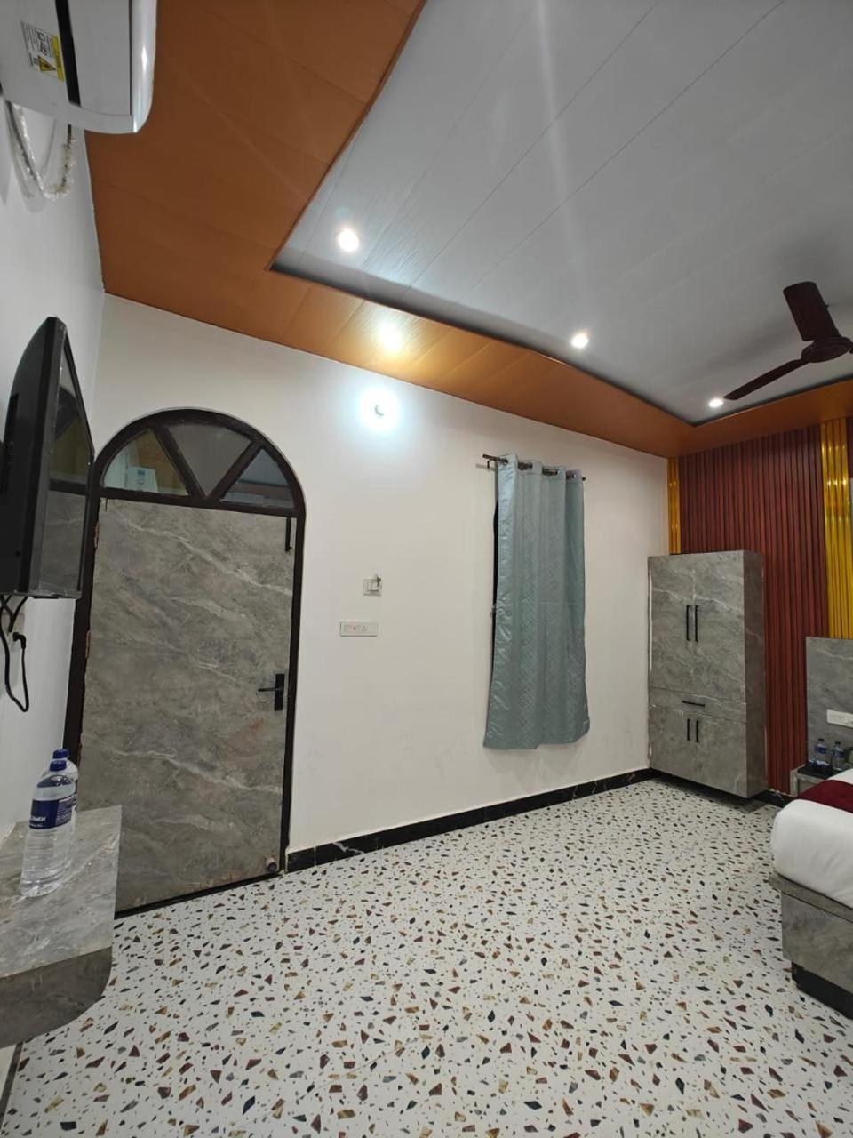 The Shyama - A Luxurious Near Ram Mandir Hotel