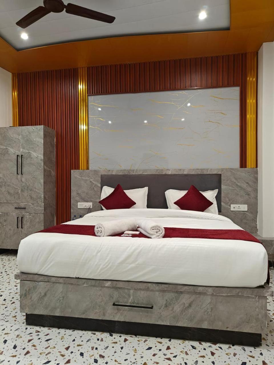 The Shyama - A Luxurious Near Ram Mandir Hotel Ayodhya