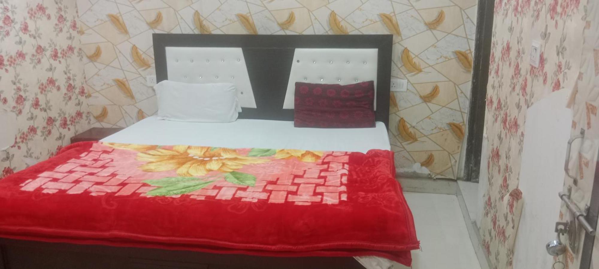 Raj Rajeswari Dharmshala Guest house *