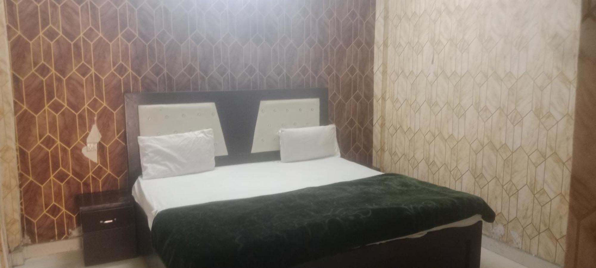 Guest house Raj Rajeswari Dharmshala Ayodhya