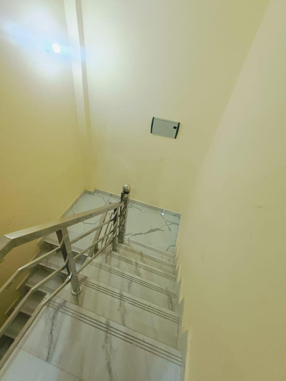 Hotel Shree Radhe Palace Ayodhya