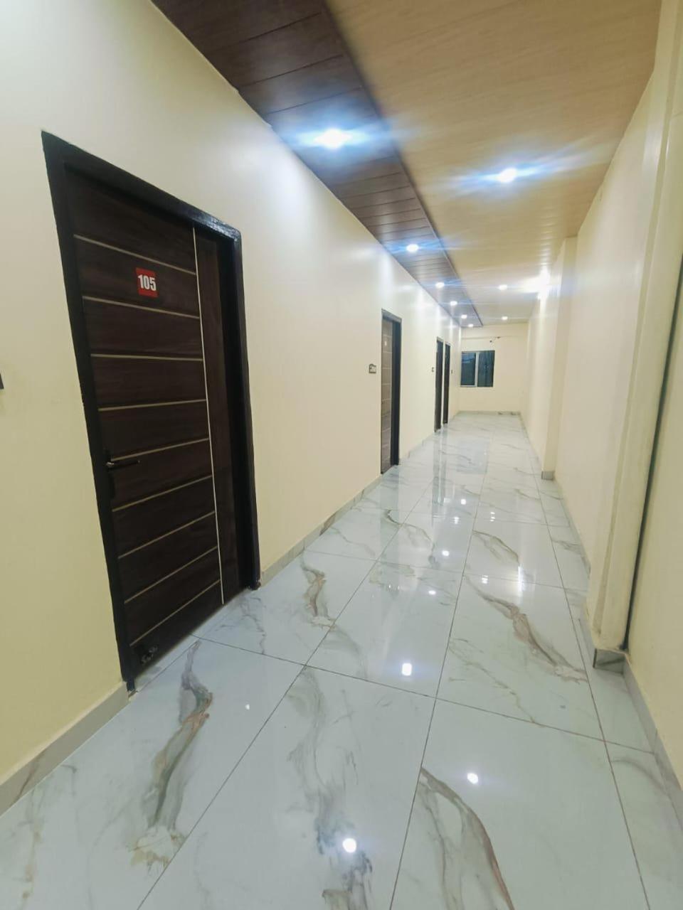 Shree Radhe Palace Hotel