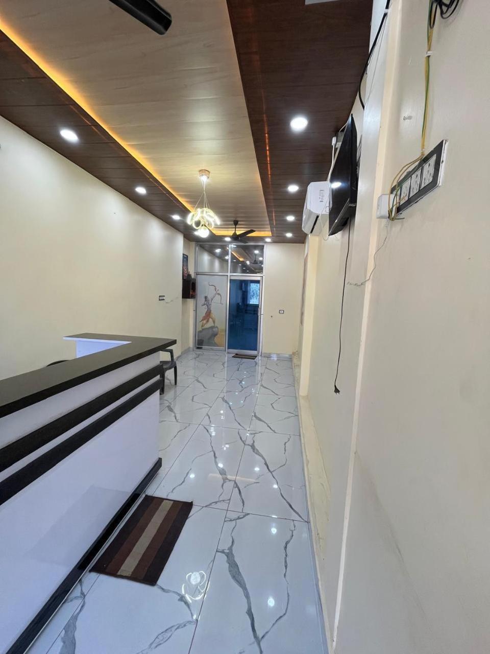 Shree Radhe Palace Ayodhya