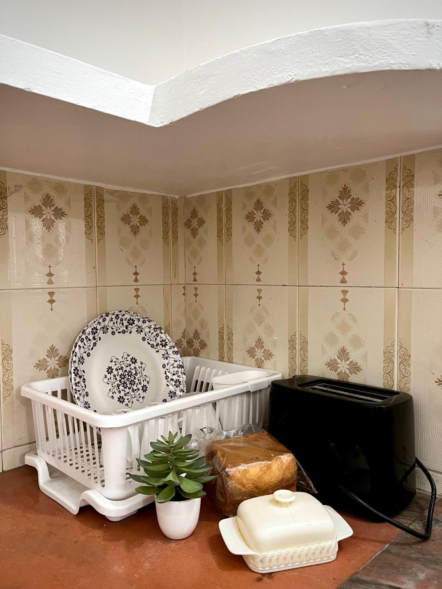 Veena Luxury - 2km From Ram Mandir Homestay Ayodhya