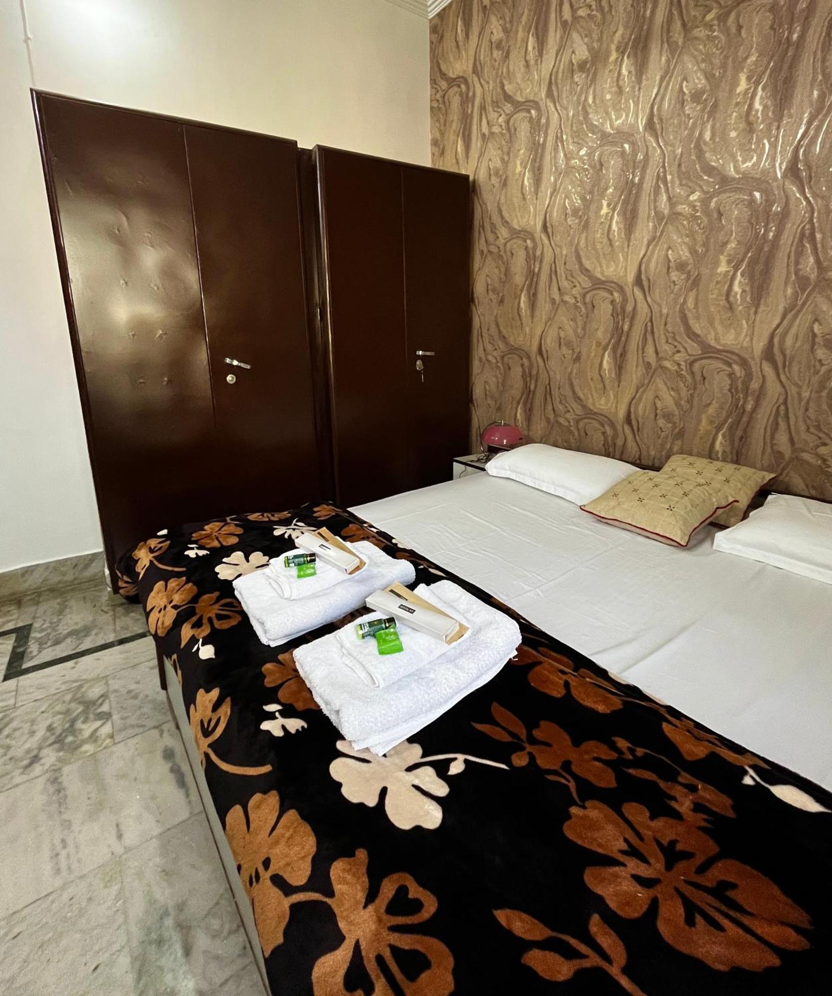 Homestay Veena Luxury - 2km From Ram Mandir Ayodhya