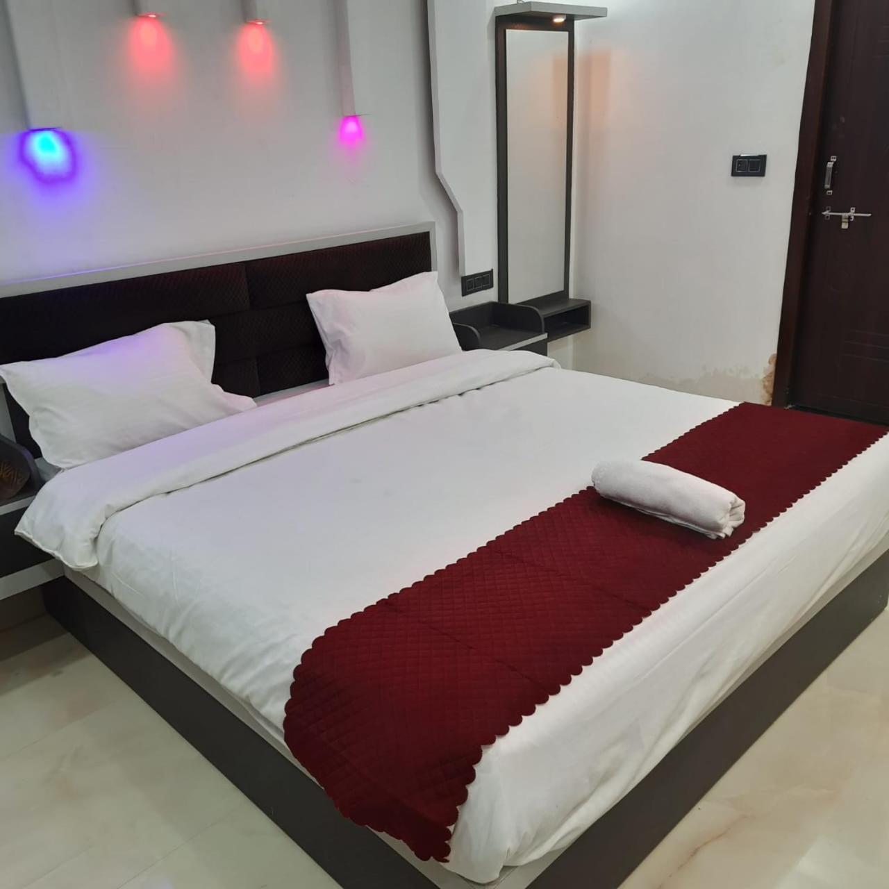 Hanumant Vatika Guest house *