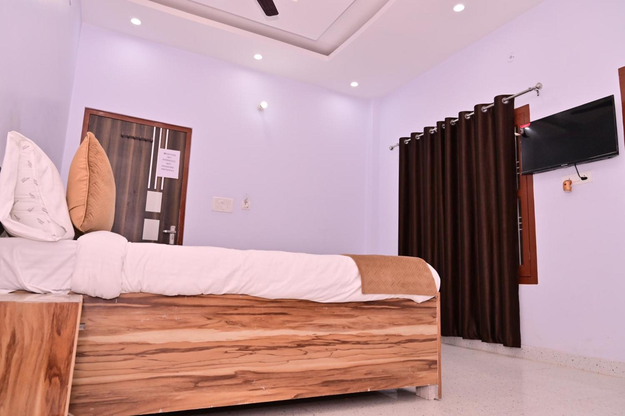Anandam Palace