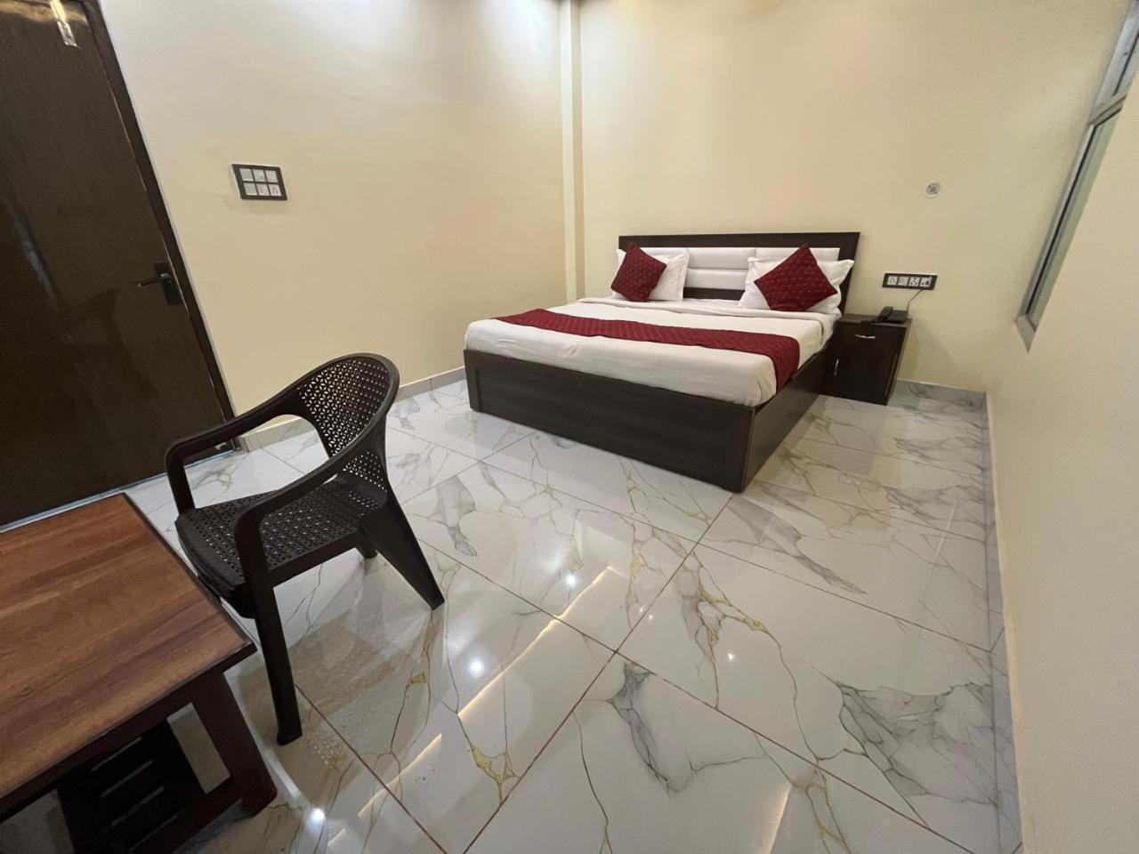 Shree Radhe Palace Ayodhya