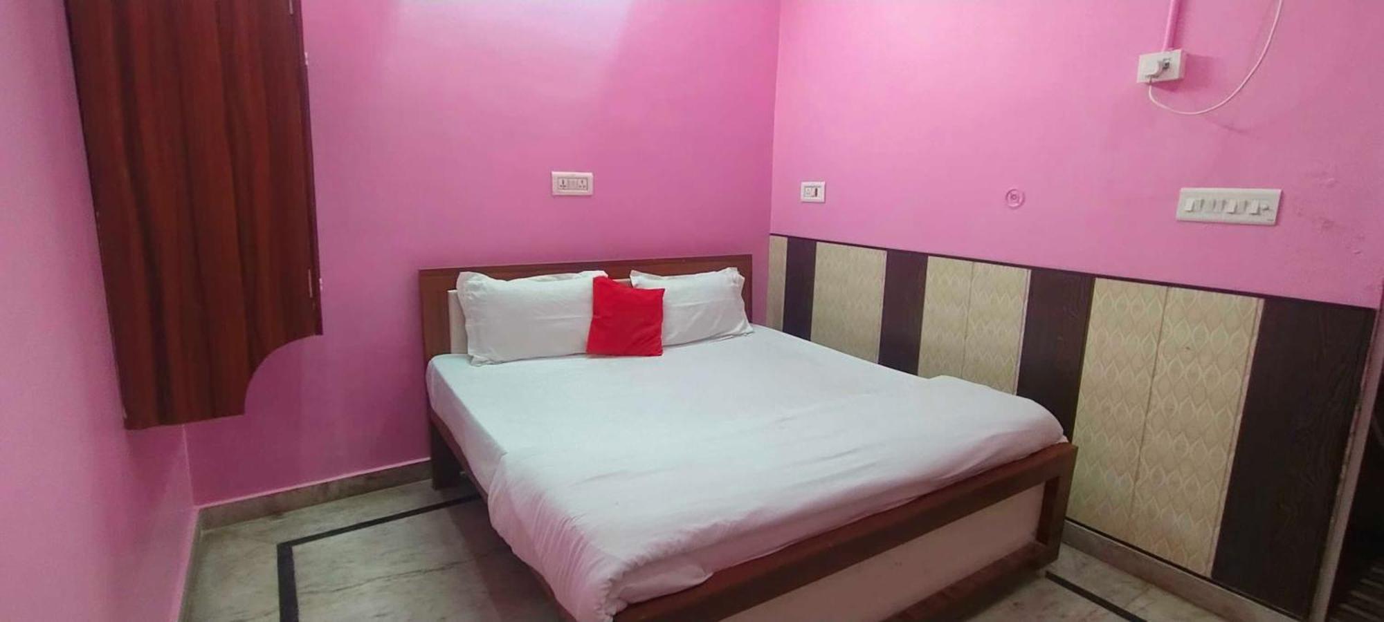 Hotel Oyo 82076 Balaji Palace 4*