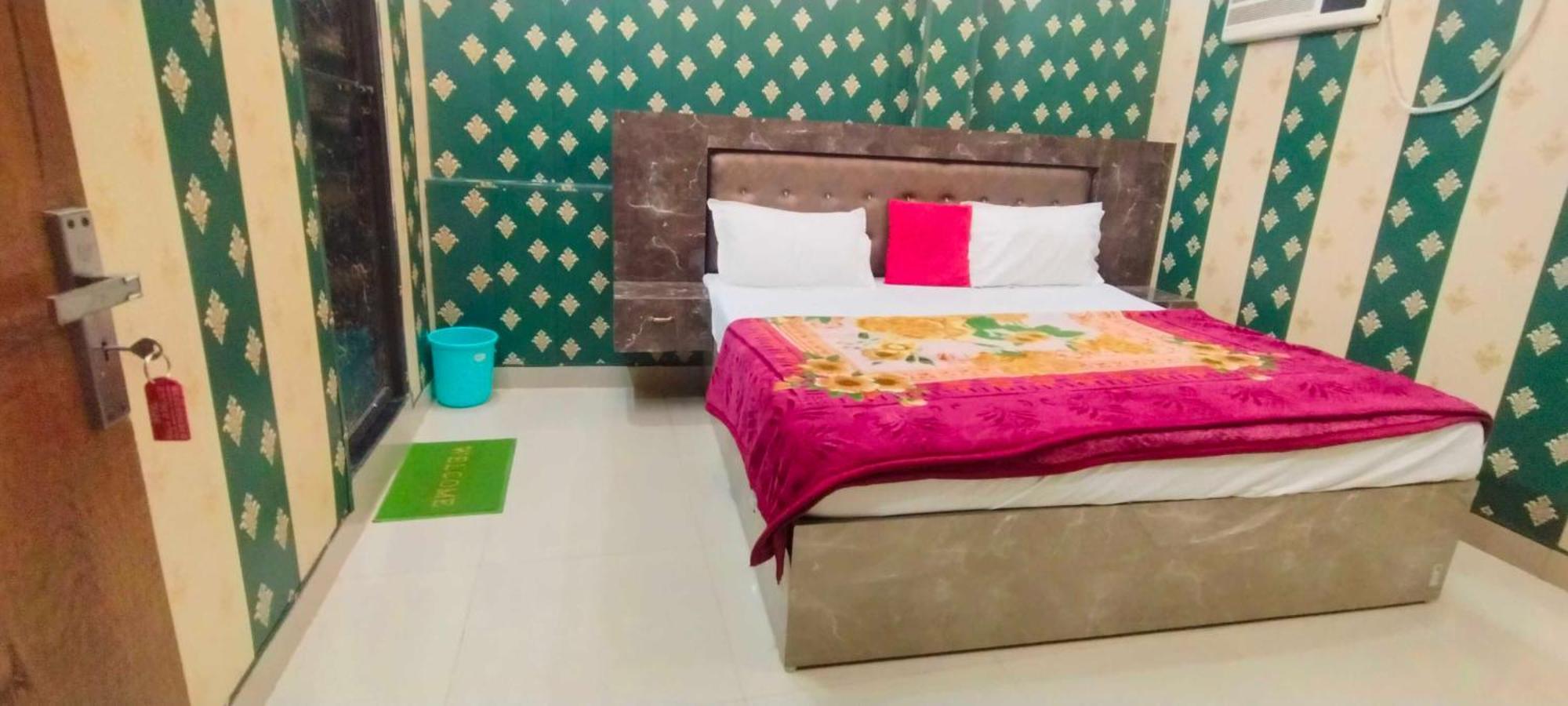 Hotel Oyo 82076 Balaji Palace 4*