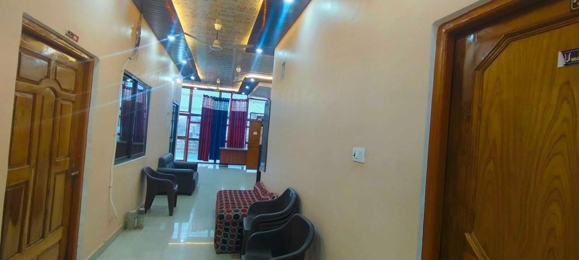 Hotel Oyo 82076 Balaji Palace