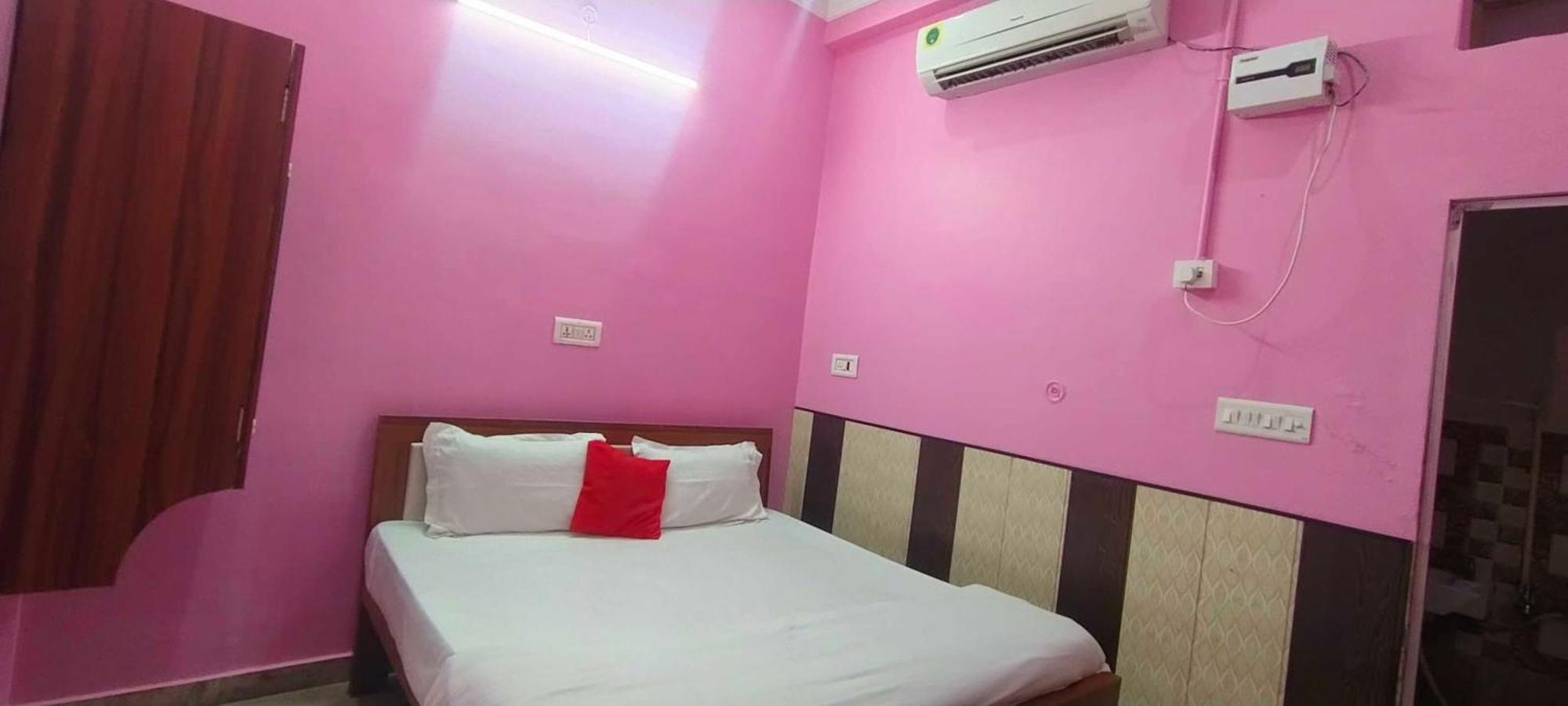 Oyo 82076 Balaji Palace Hotel 4*