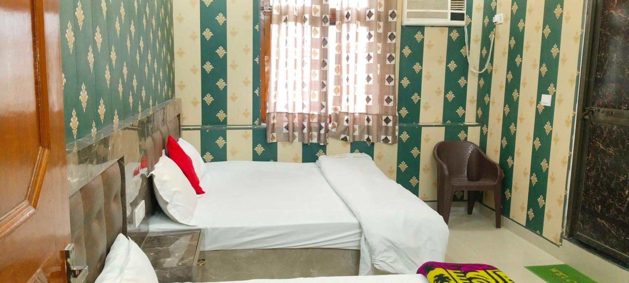 Oyo 82076 Balaji Palace Hotel 4*