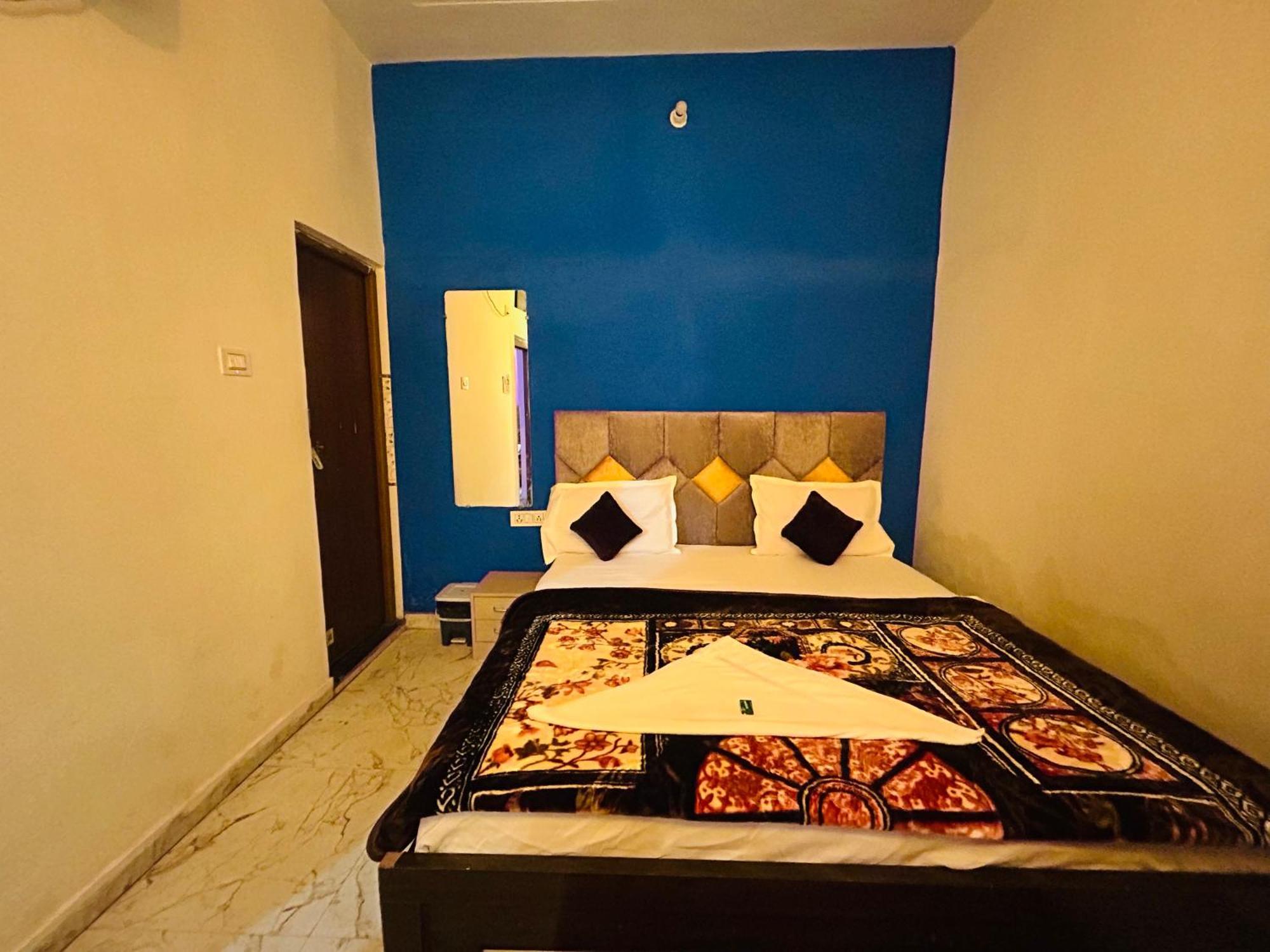 Guest house Divya Darshan Guest House, 100m From Shri Ram Janam Bhoomi Dham *