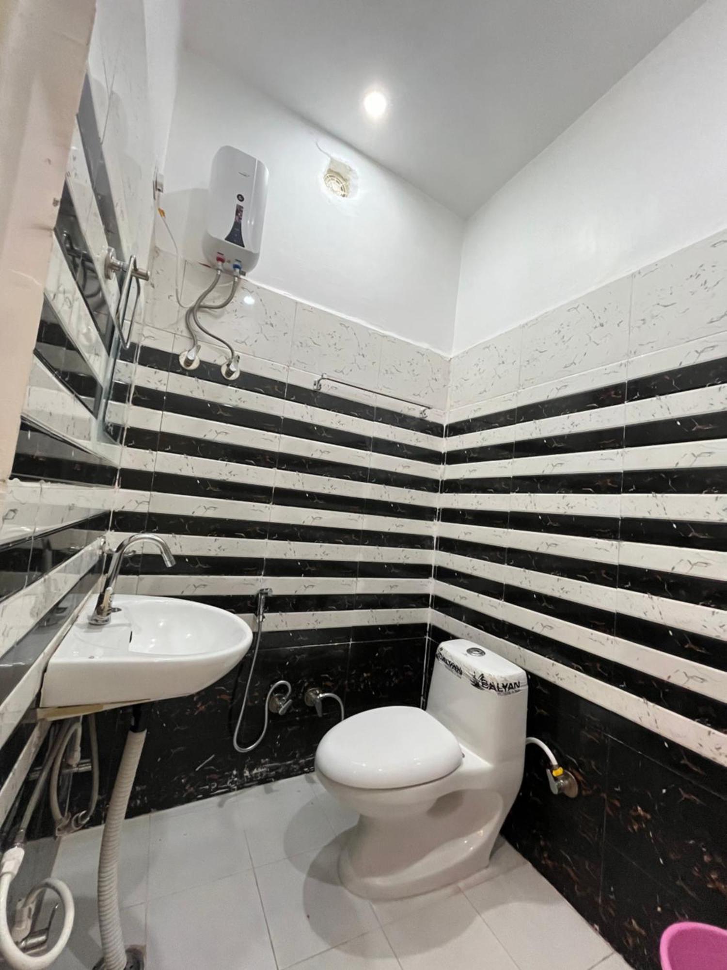 Hotel Vedas - A Group Of Comfort