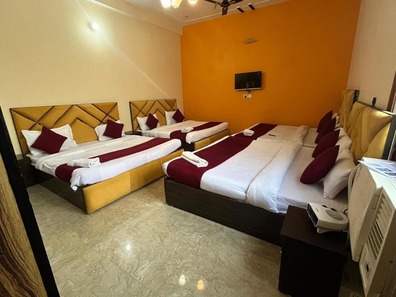 Hotel Vedas - A Group Of Comfort 3*