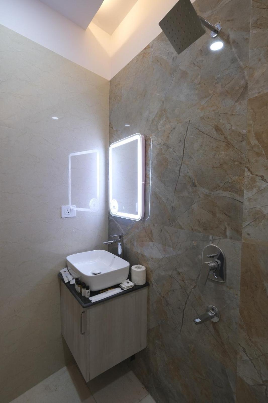 Sudarshan Hotel 4*