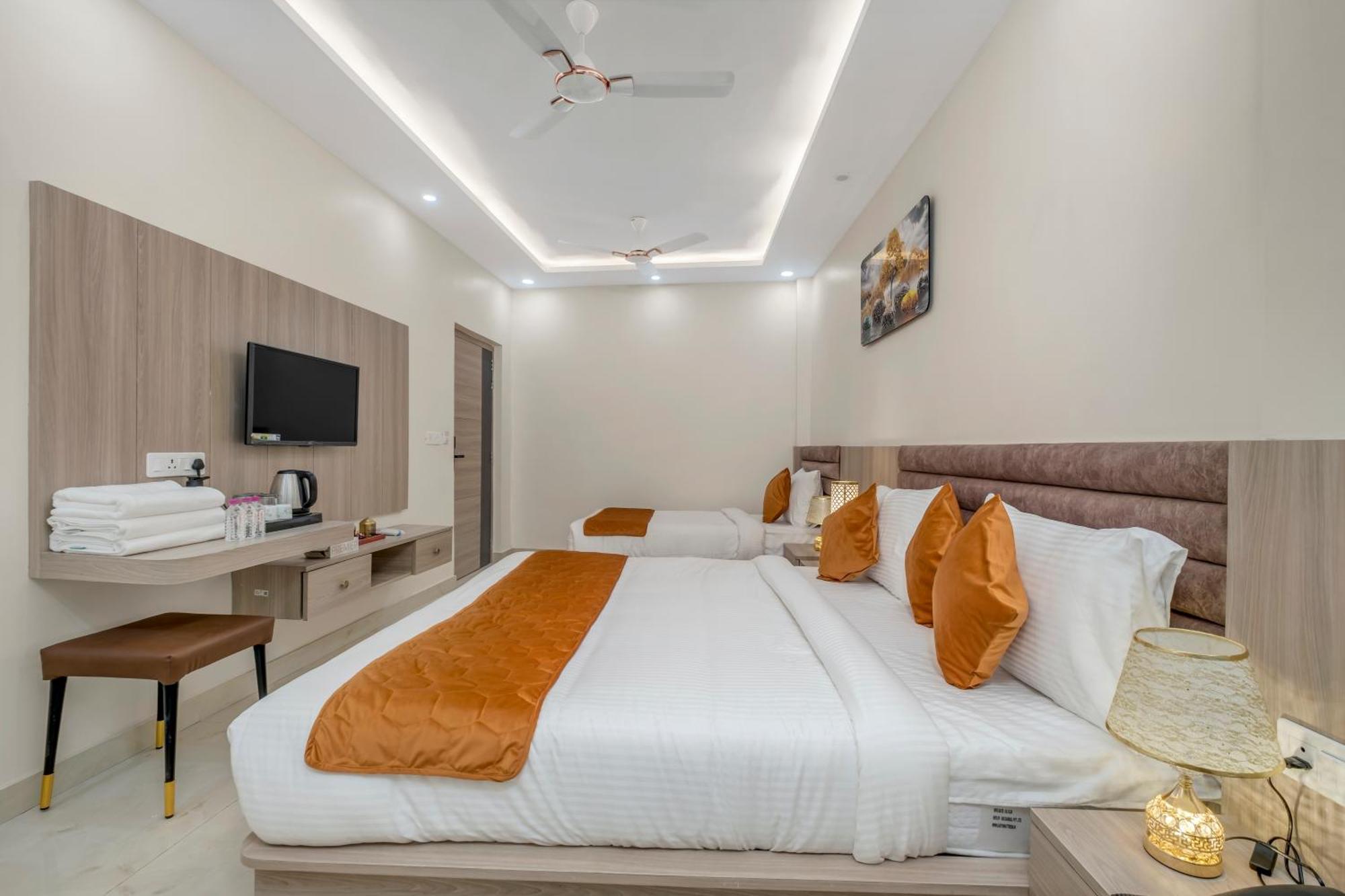 Sudarshan Hotel Ayodhya