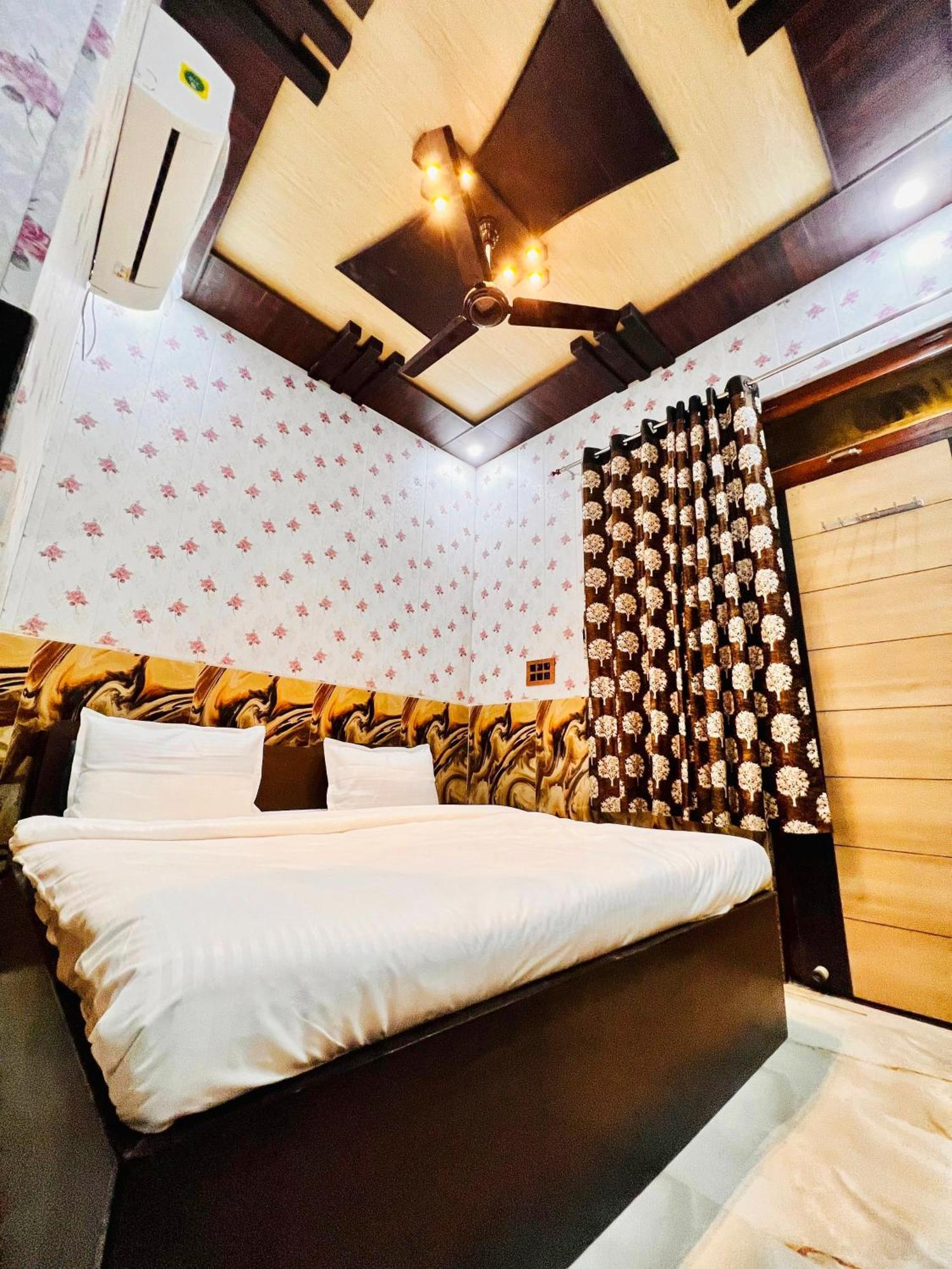Hotel Raghunandan Inn, Near Shree Ram Janambhumi Ayodhya