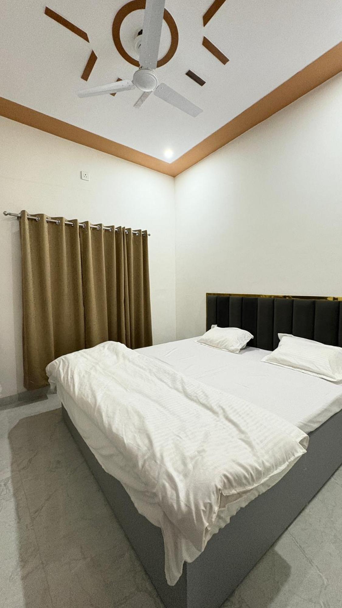 Shiva Homestay *