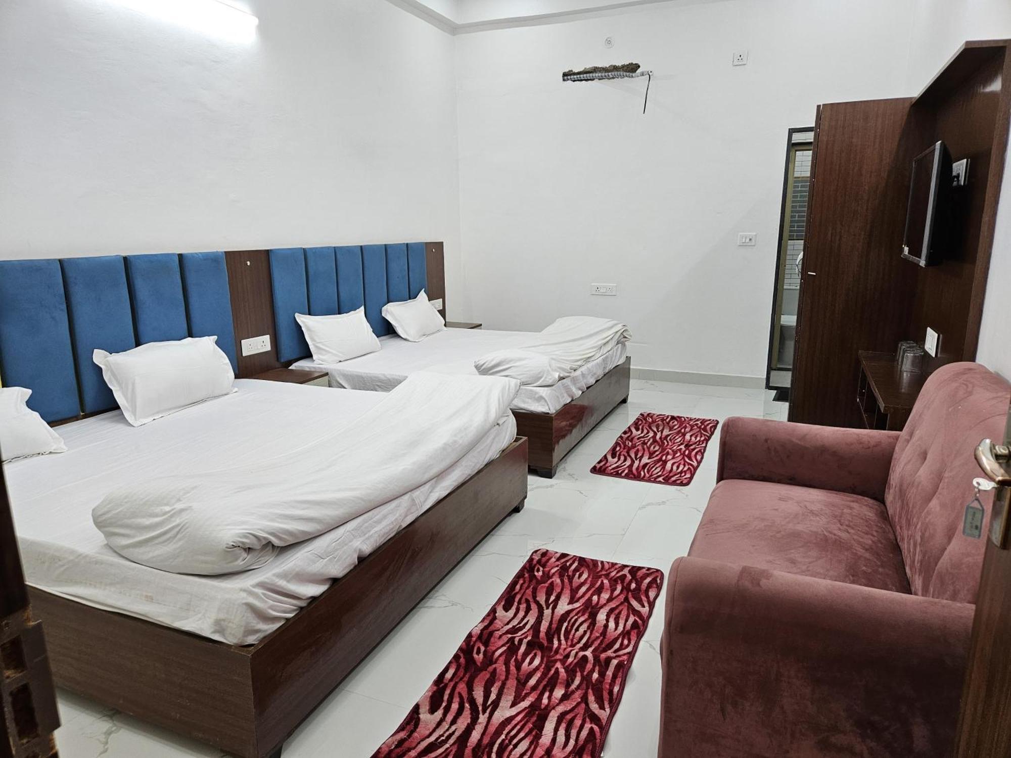 Guest house Kharari