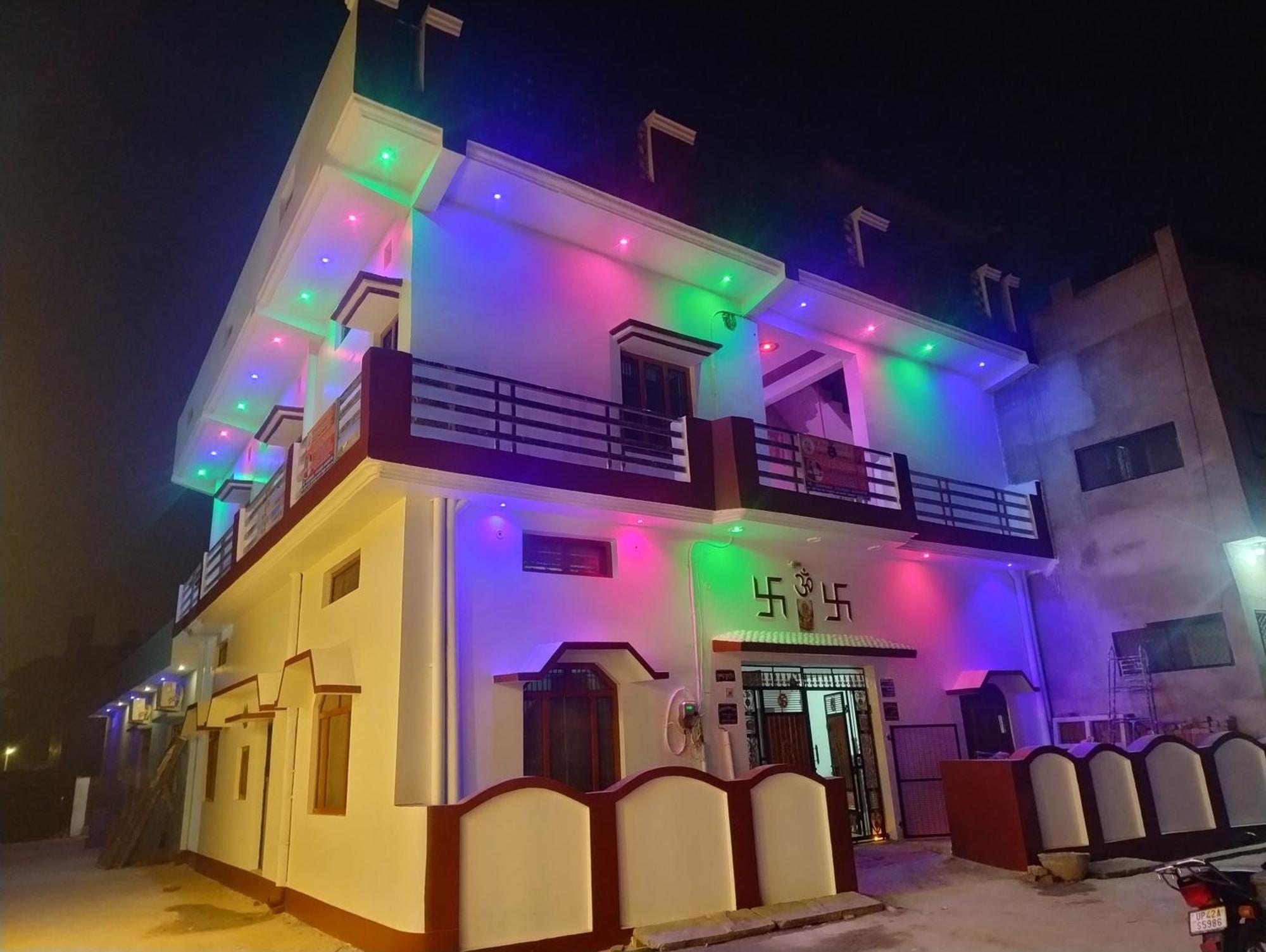 Sri Sitaram Hanuman Ji Guest house Ayodhya