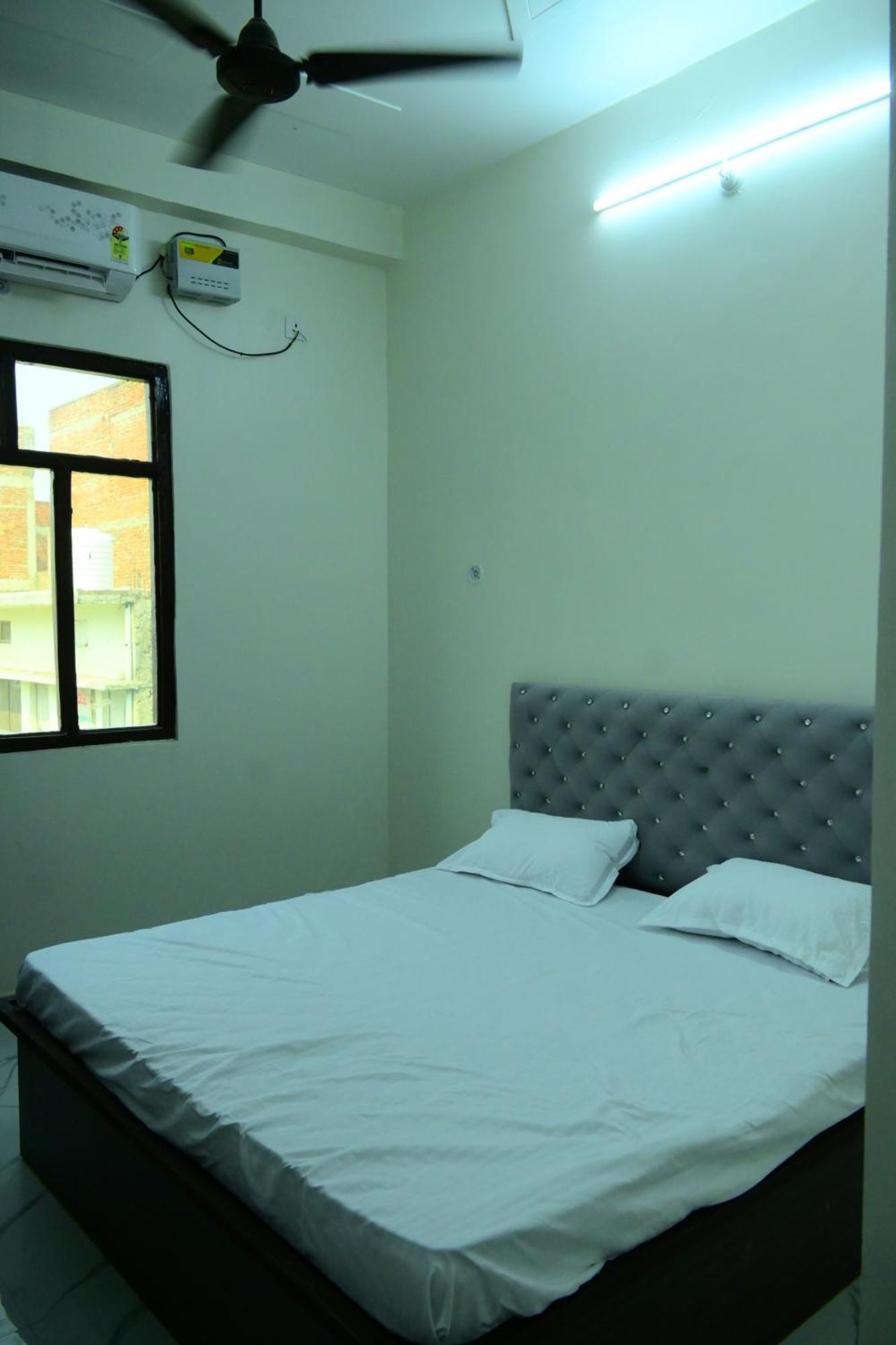 Guest house Asha Palace Ayodhya