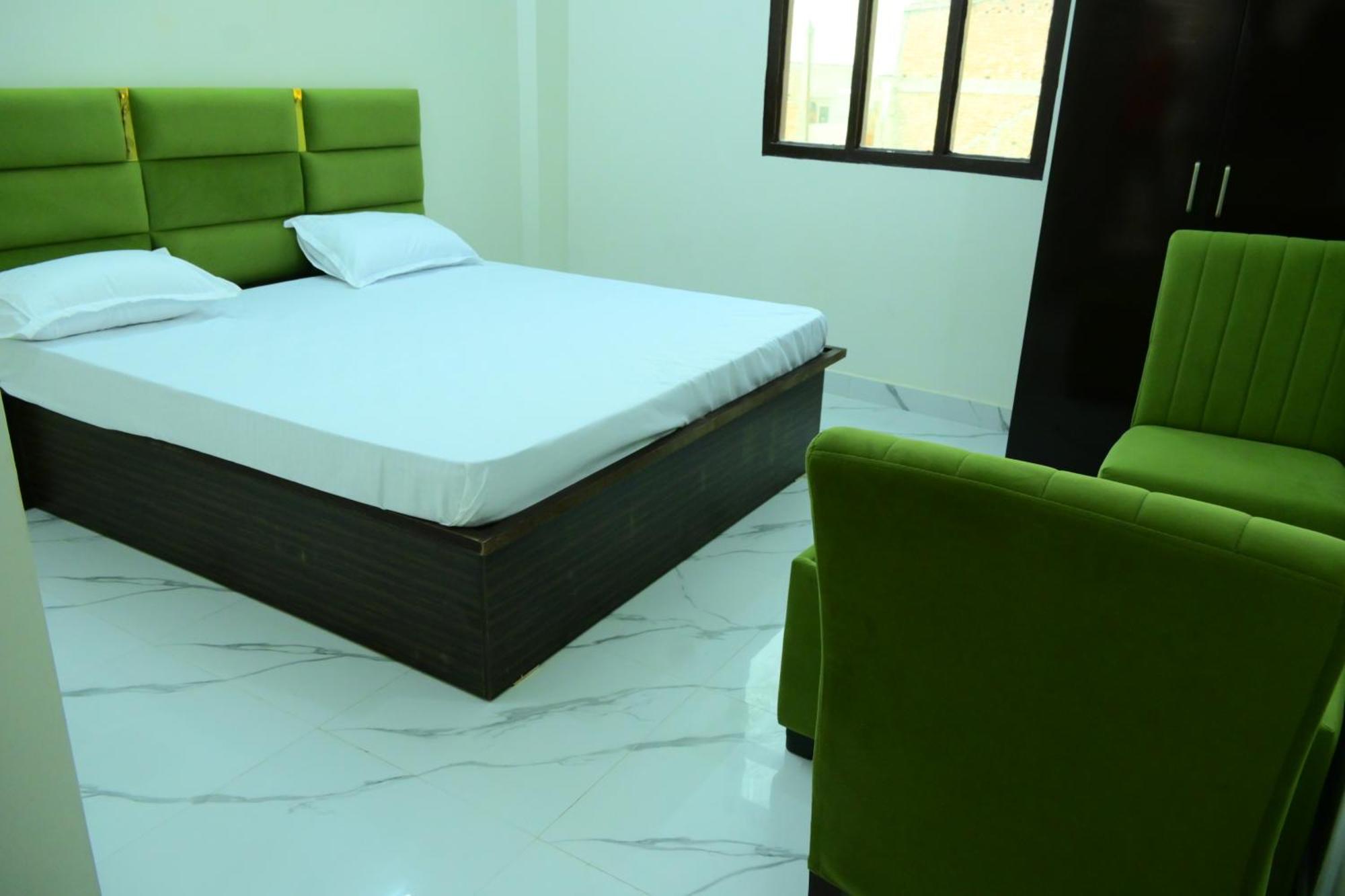 Asha Palace Guest house *