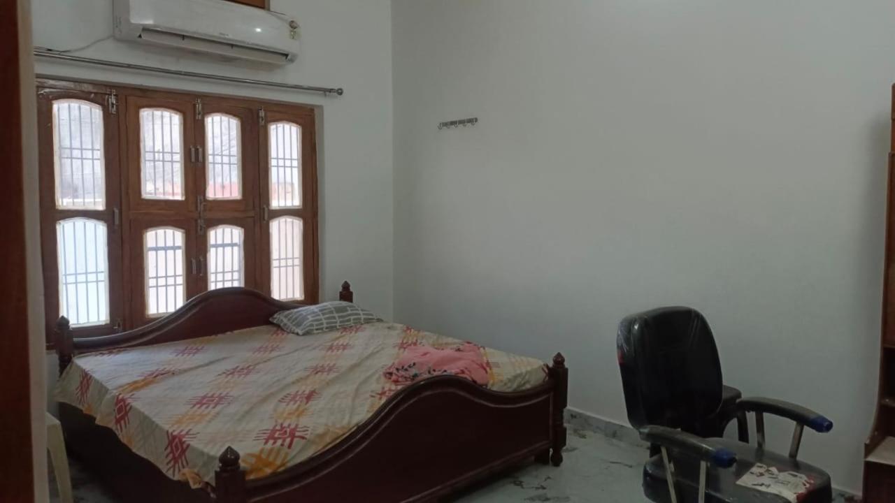 Muddit Homestay Ayodhya