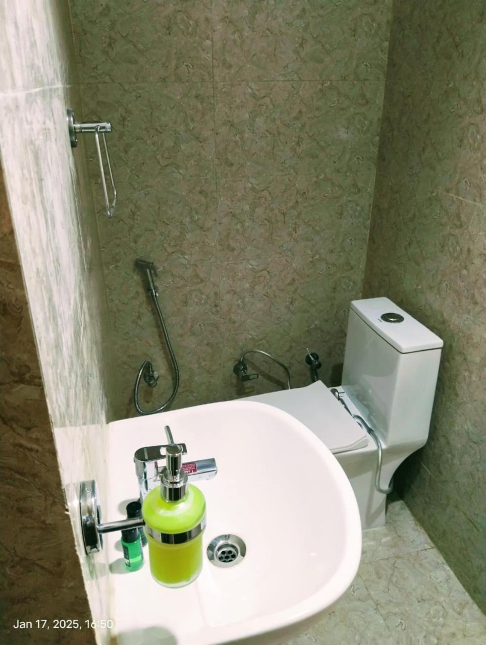 Abhinandan Hotel