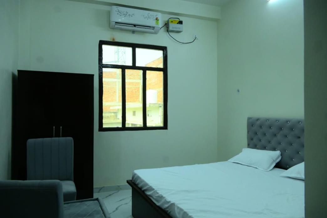 Asha Palace * Ayodhya