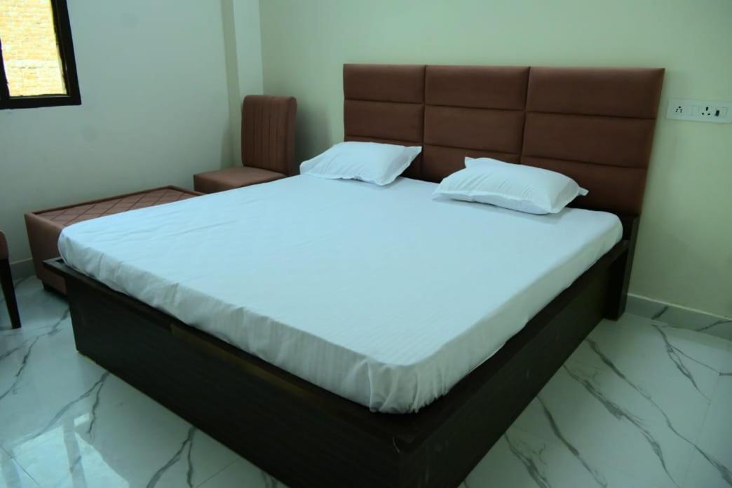 Asha Palace Guest house
