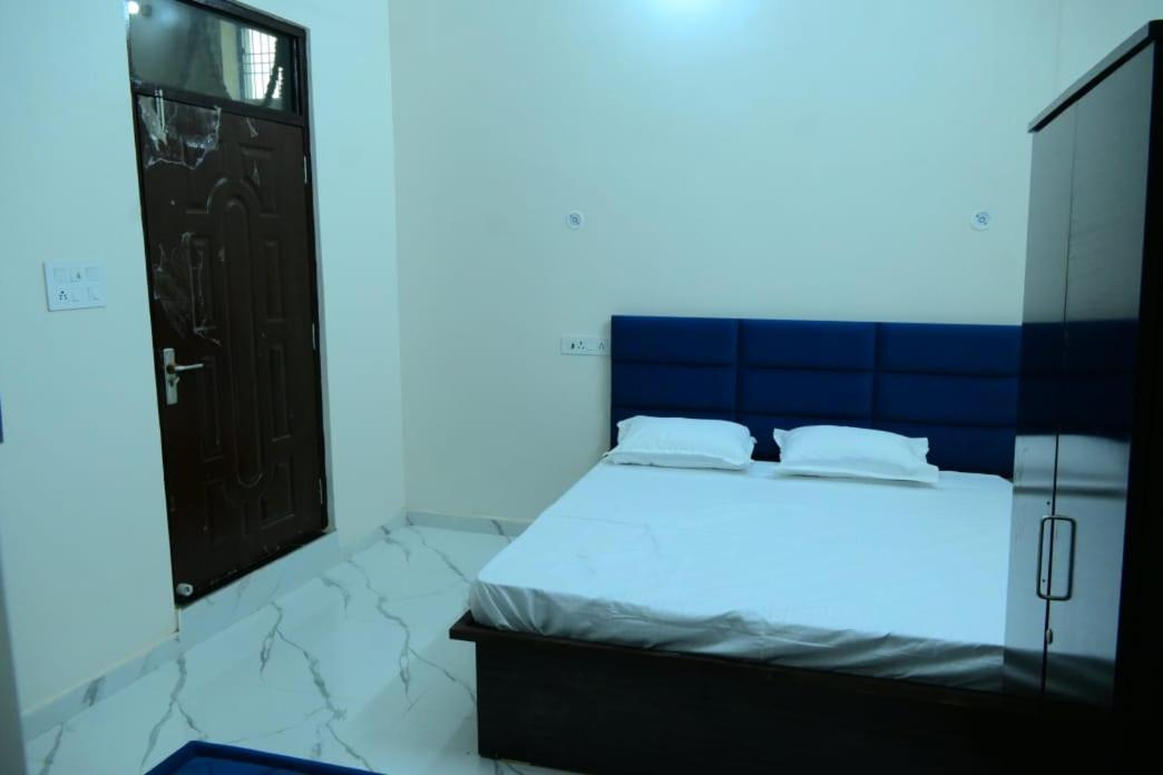 Asha Palace Guest house *