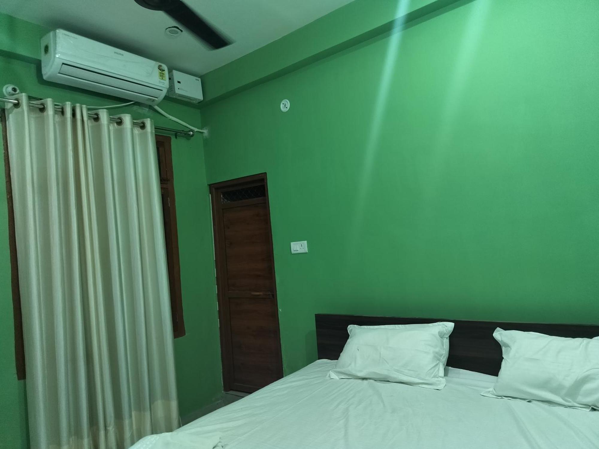 Rr Homestay