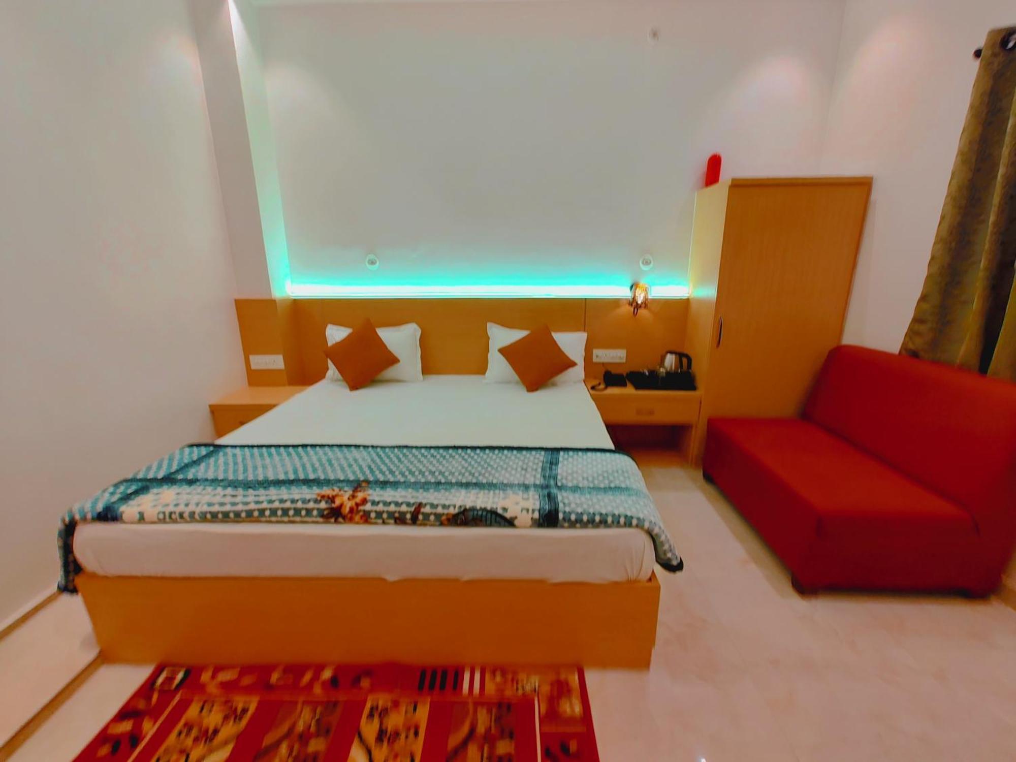Hotel Ayodhya