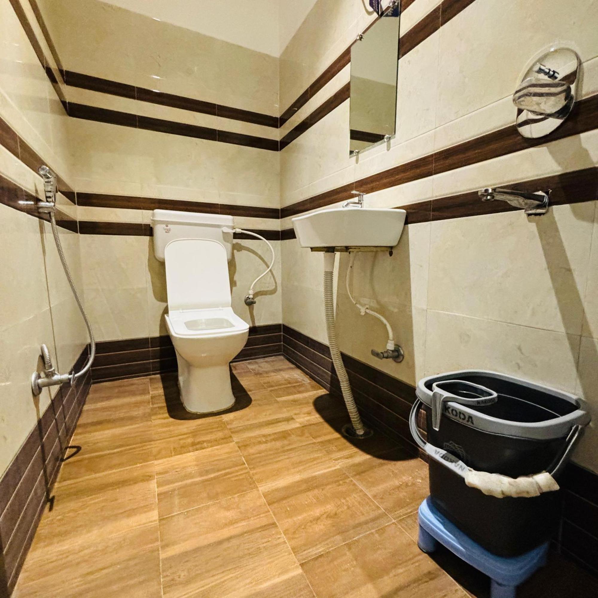 Ayodhya Hotel