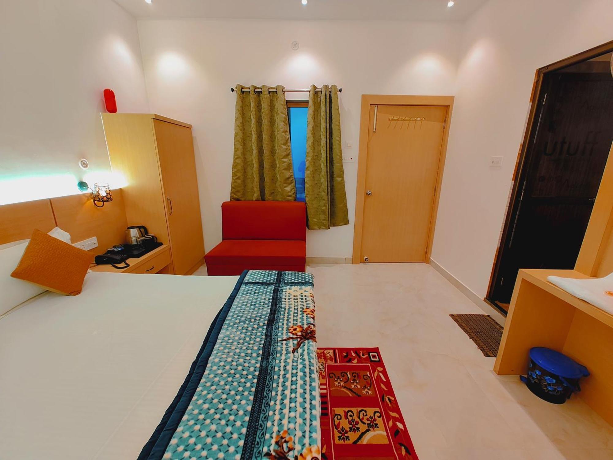 Hotel Ayodhya 3*