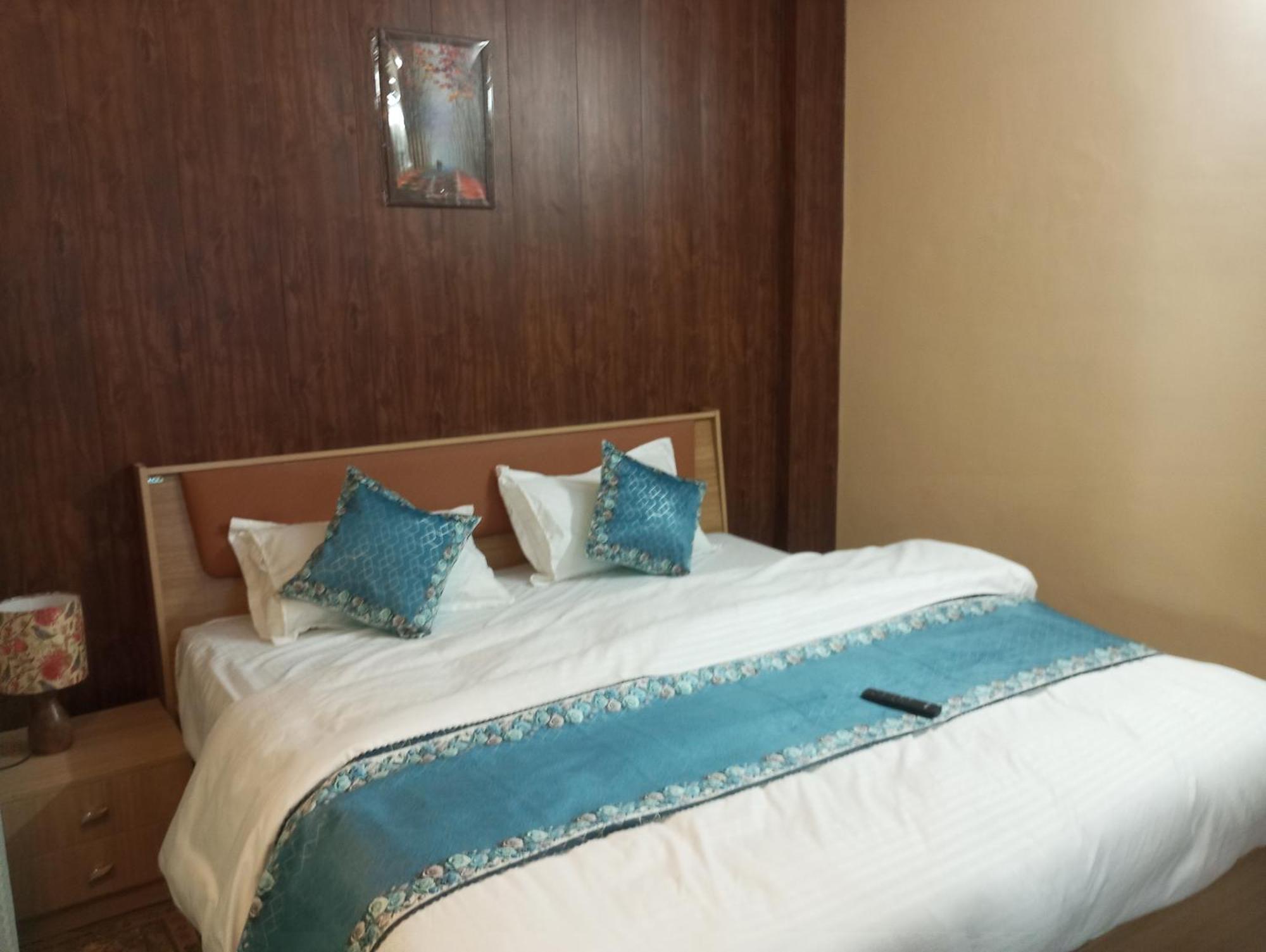 Cozy Nook - Nearest From Ram Mandir 1 Km