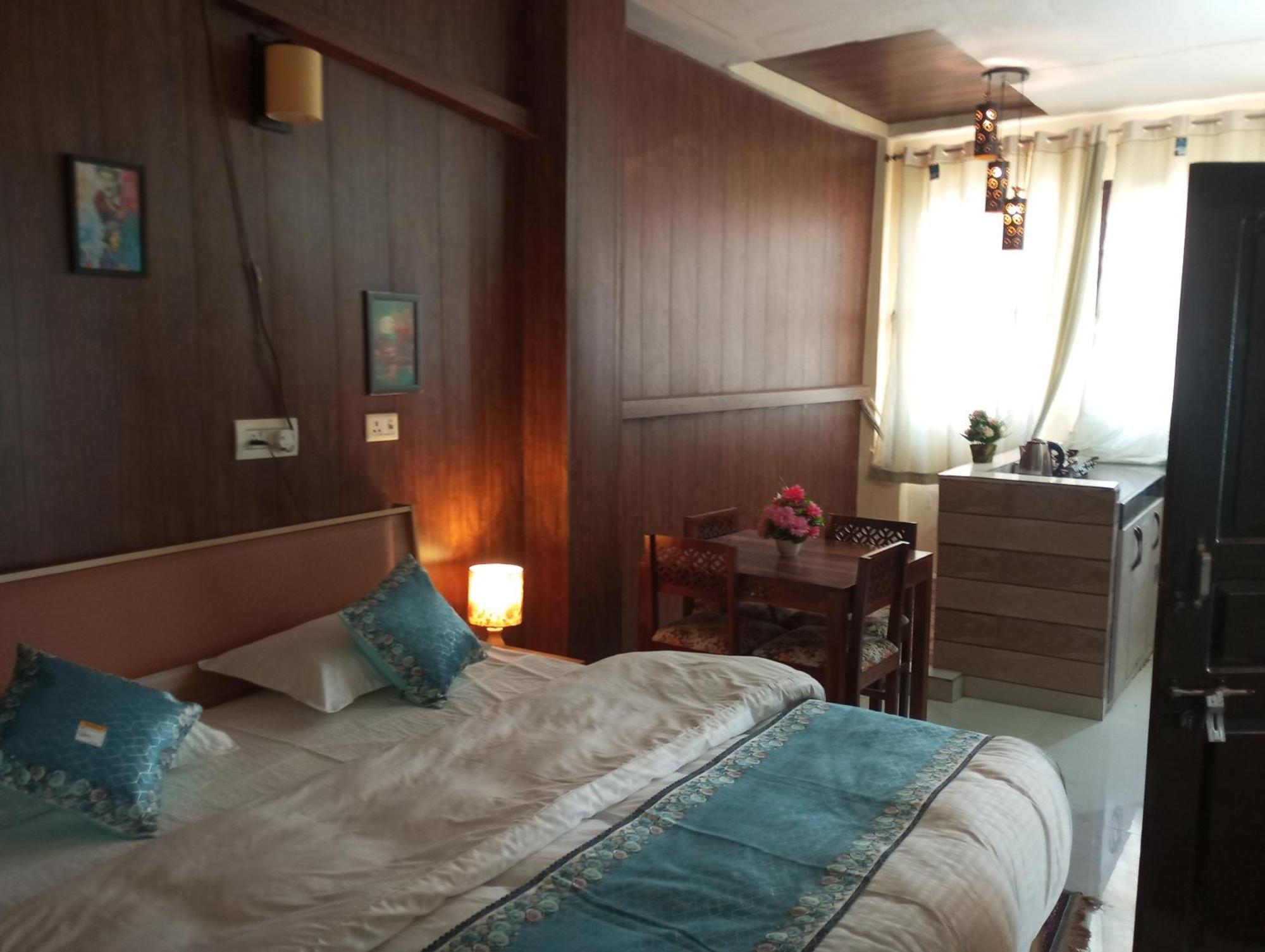 Cozy Nook - Nearest From Ram Mandir 1 Km