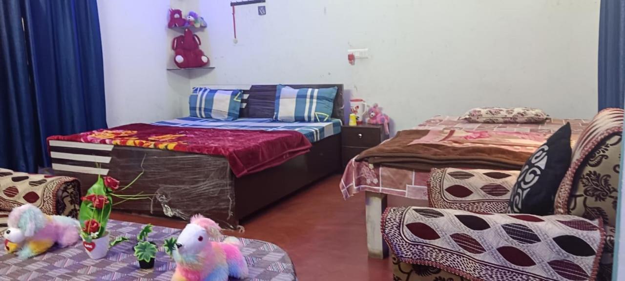 Shivang Homestay *