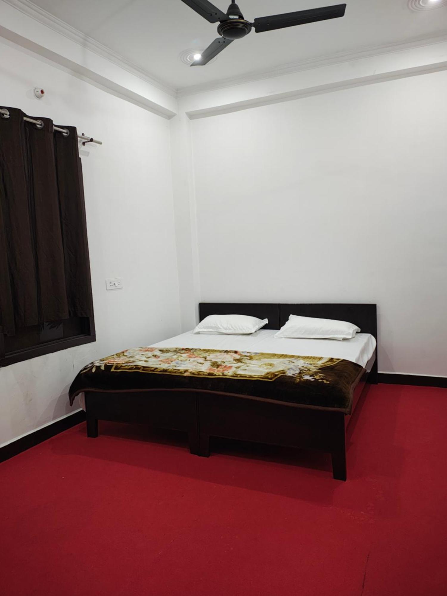 H Y Homestay Ayodhya