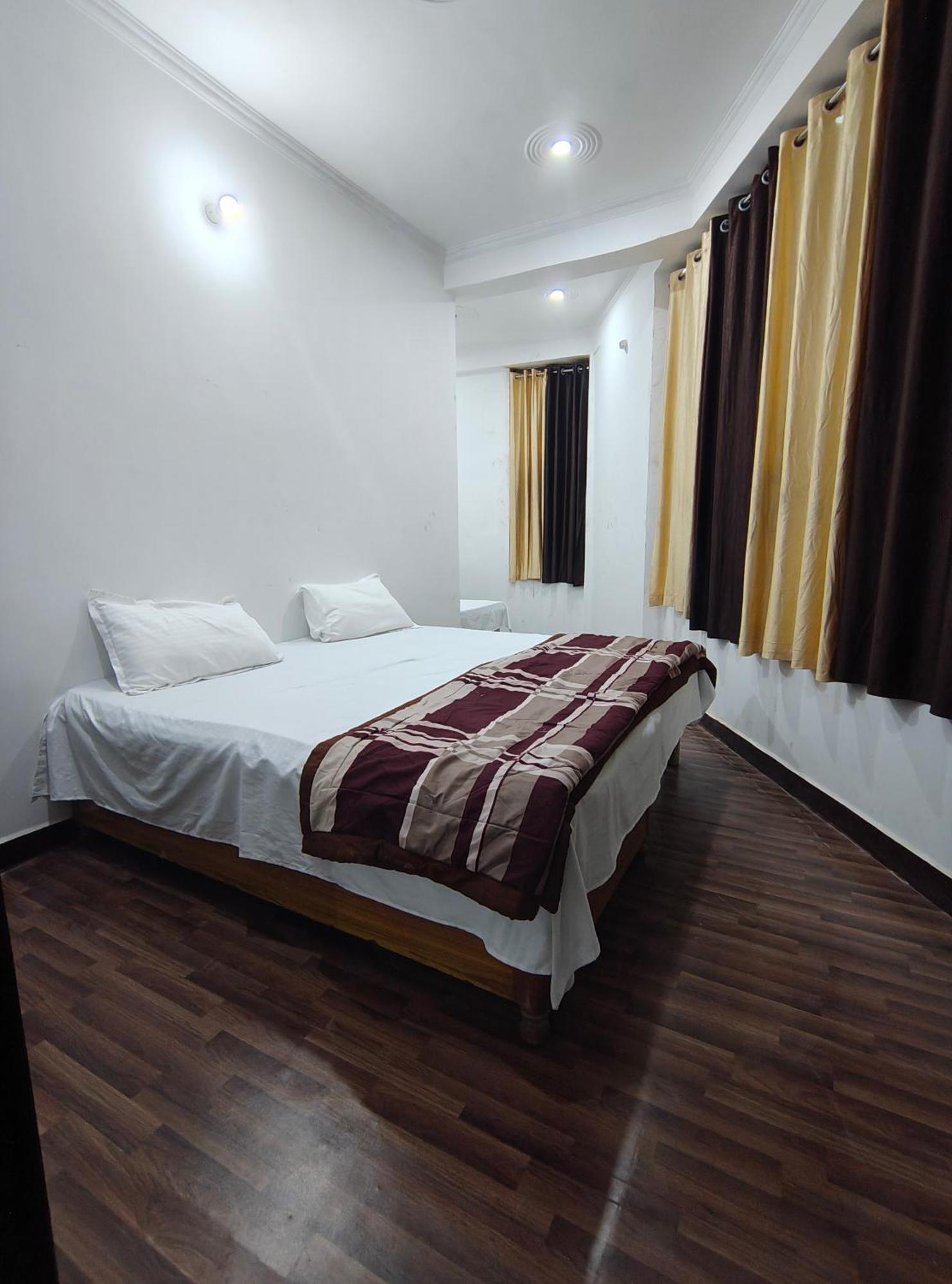 H Y Homestay Ayodhya