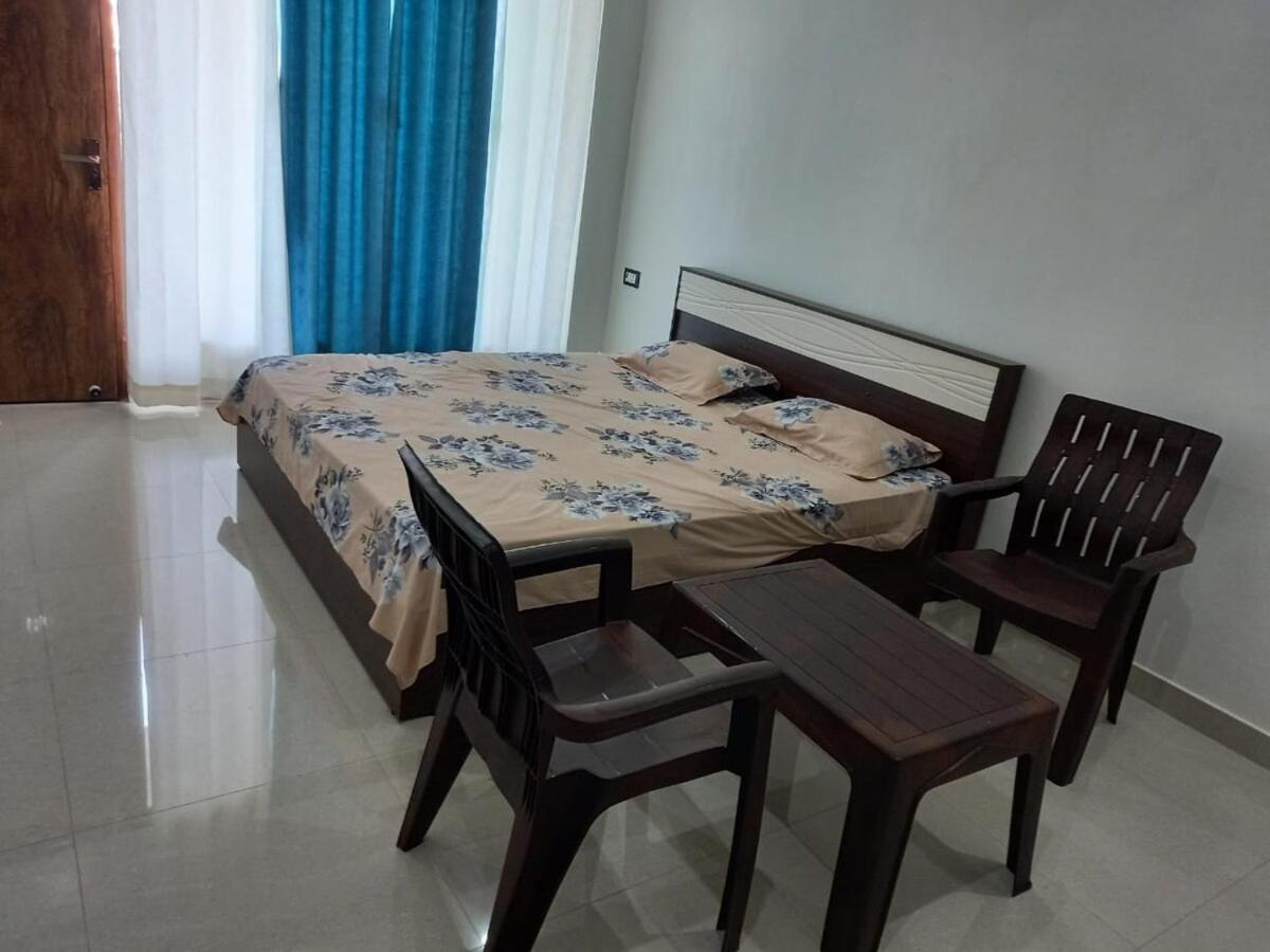 Apartment Paawan Palace Ayodhya