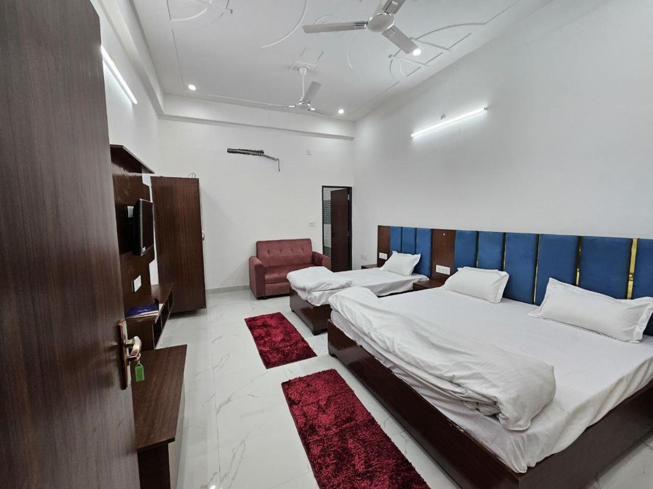 Kharari Hotel Ayodhya