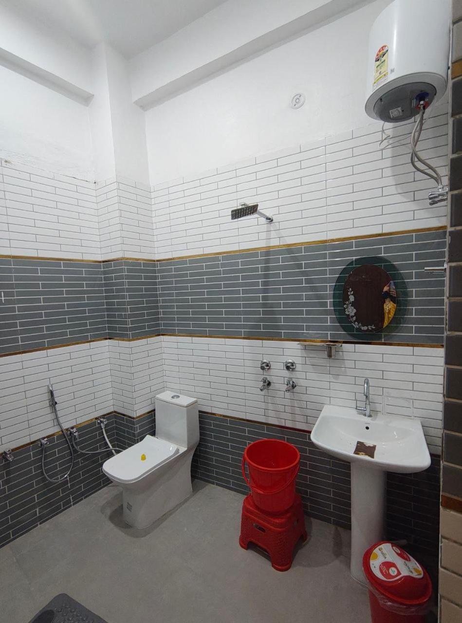 Kharari Hotel 4*