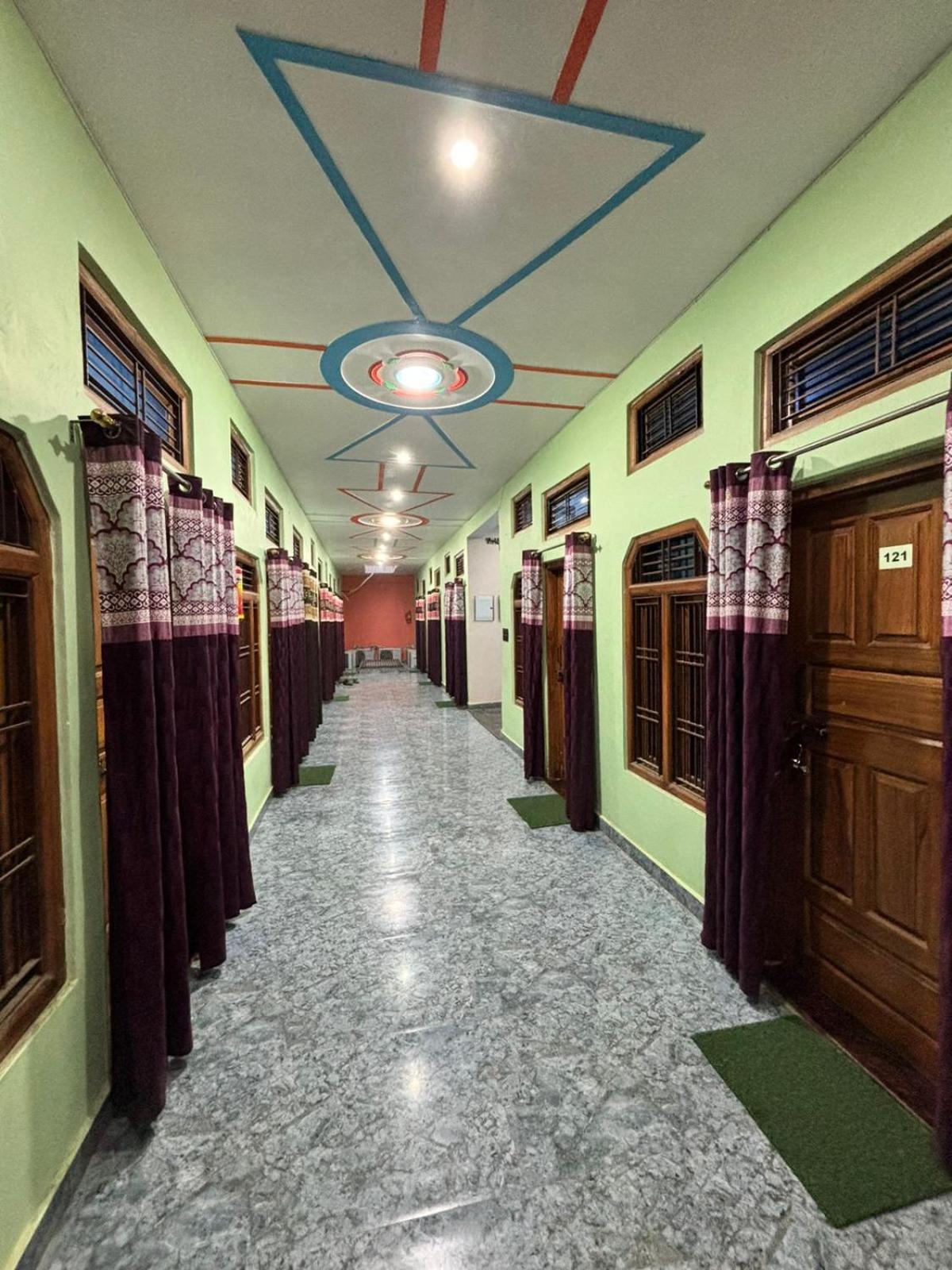 Sri Sitaram Hanumant Palace 500 Meter From Railway And Ram Mandir * Ayodhya